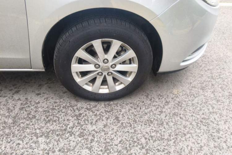 Used Buick GL8 2018 28T Comfort Model China VI Standard Right Front Wheel Hub
