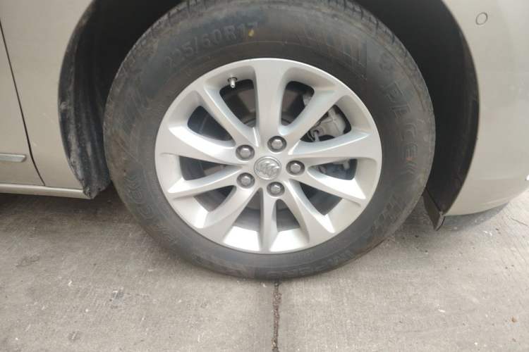 Used Buick GL8 2018 ES 28T Comfort Model China VI Standard Right Front Wheel Hub