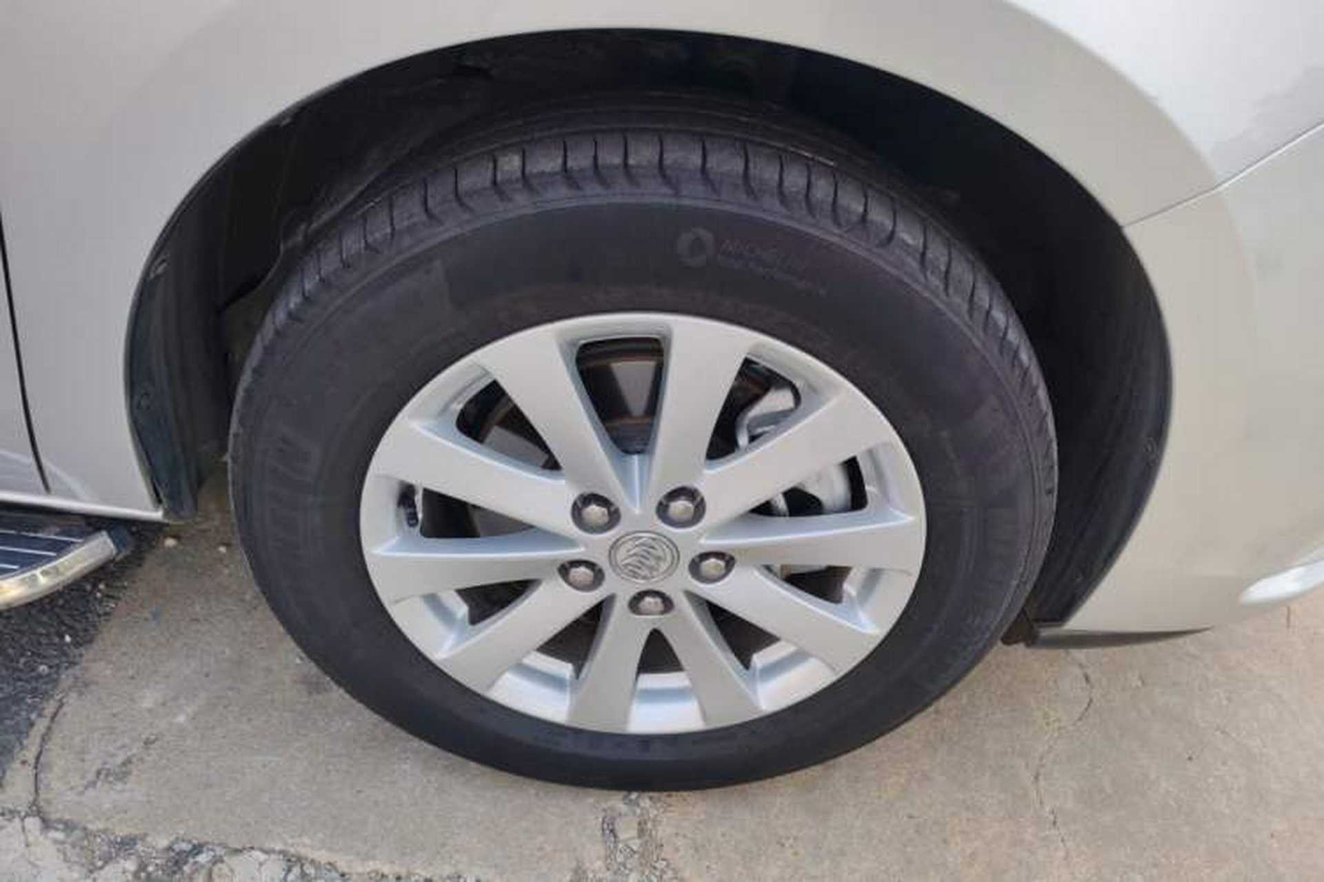 Used Buick GL8 2018 28T Luxury Model China VI Standard Right Front Wheel Hub