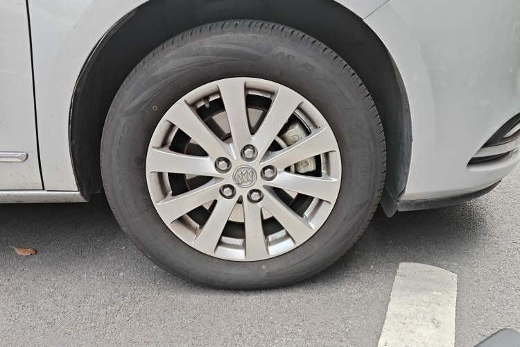 Used Buick GL8 2018 28T Luxury Model China VI Standard Right Front Wheel Hub
