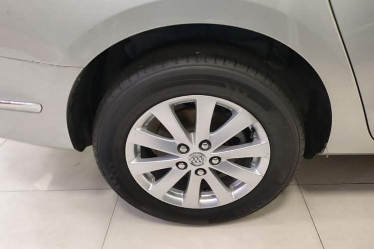 Used Buick GL8 2018 28T Comfort Model China VI Standard Right Rear Wheel Hub