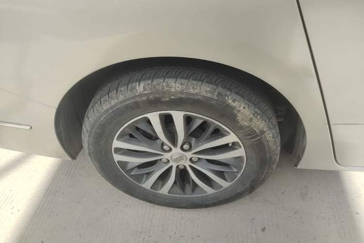 Used Buick GL8 2018 ES 28T Luxury Model China VI Standard Right Rear Wheel Hub