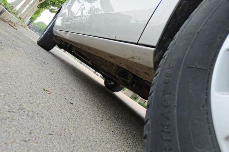 Used Buick GL8 2018 28T Comfort Model China VI Standard Right Side Sill