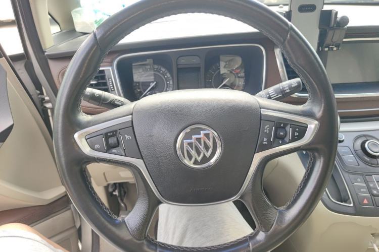 Used Buick GL8 2018 28T Prestige Version China VI Standard Steering Wheel