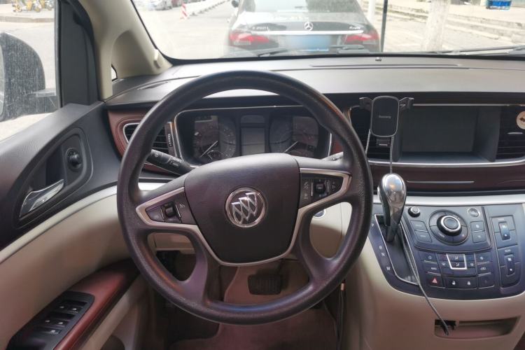 Used Buick GL8 2018 28T Comfort Model China VI Standard Steering Wheel