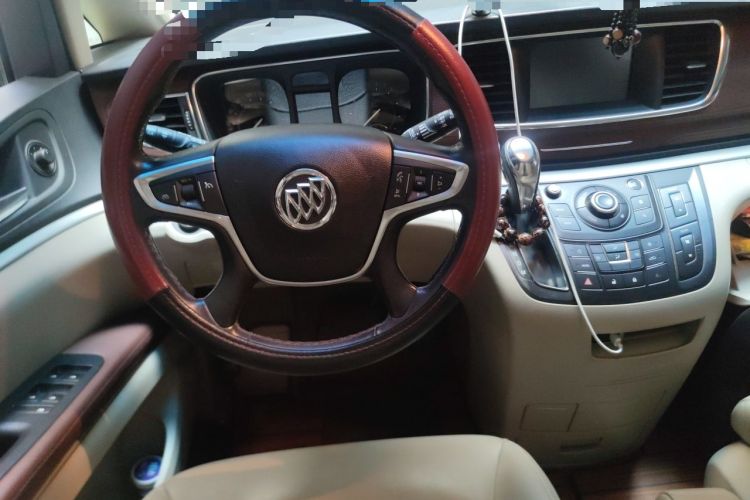 Used Buick GL8 2018 28T Luxury Model China VI Standard Steering Wheel