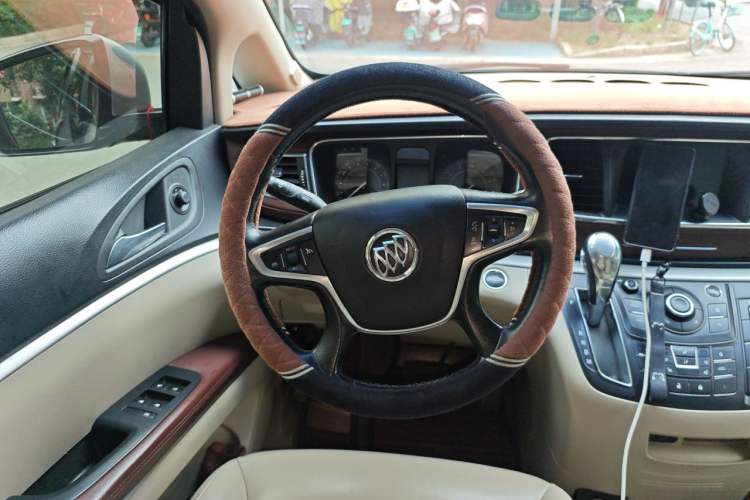 Used Buick GL8 2018 28T Prestige Version China VI Standard Steering Wheel