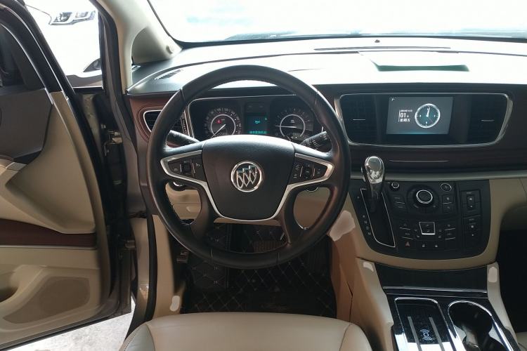Used Buick GL8 2018 28T Prestige Version China VI Standard Steering Wheel