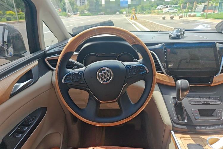 Used Buick GL8 2018 ES 28T Comfort Model China VI Standard Steering Wheel