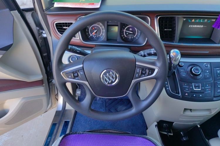 Used Buick GL8 2018 ES 28T Comfort Model China VI Standard Steering Wheel