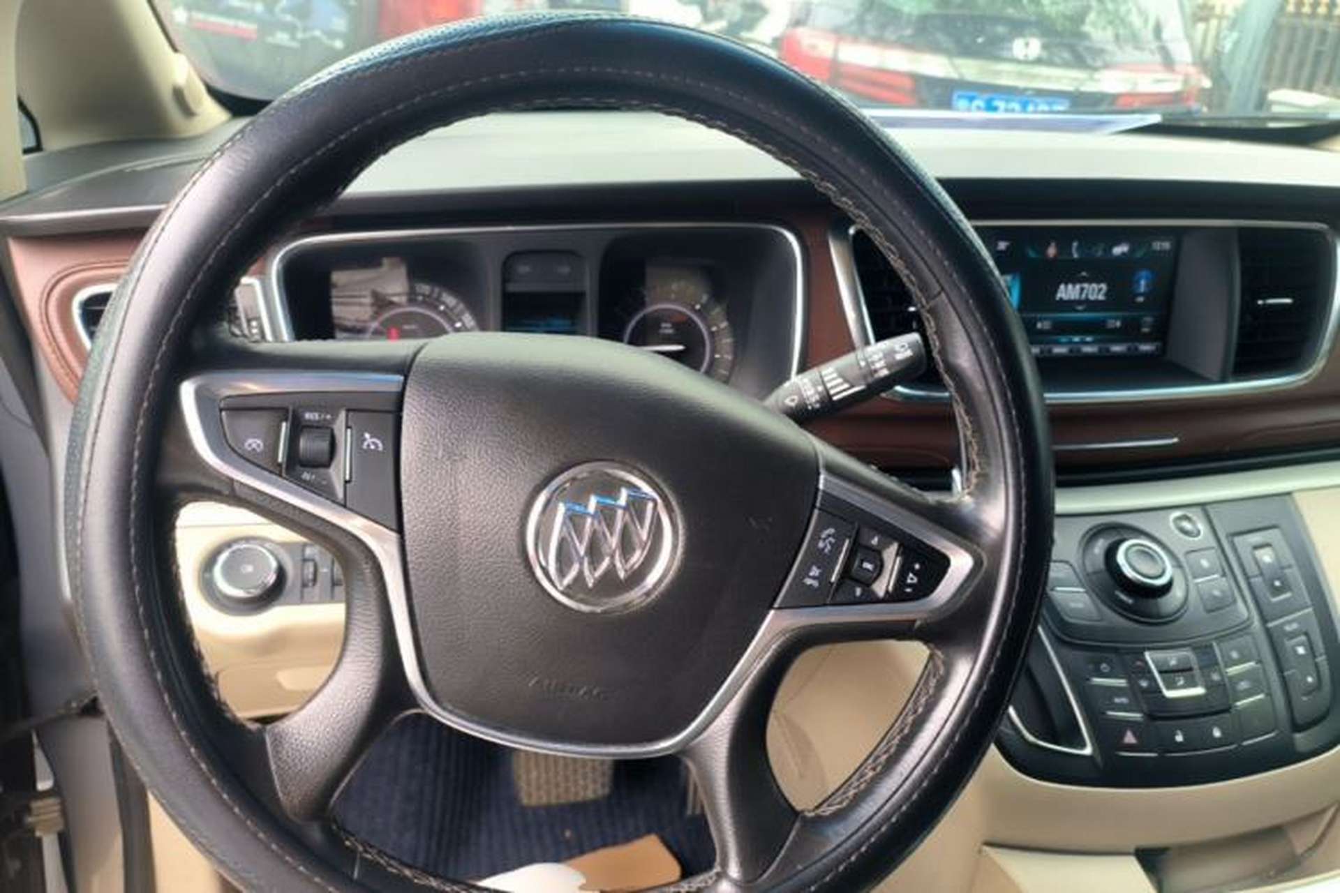 Used Buick GL8 2018 28T Luxury Model China VI Standard Steering Wheel