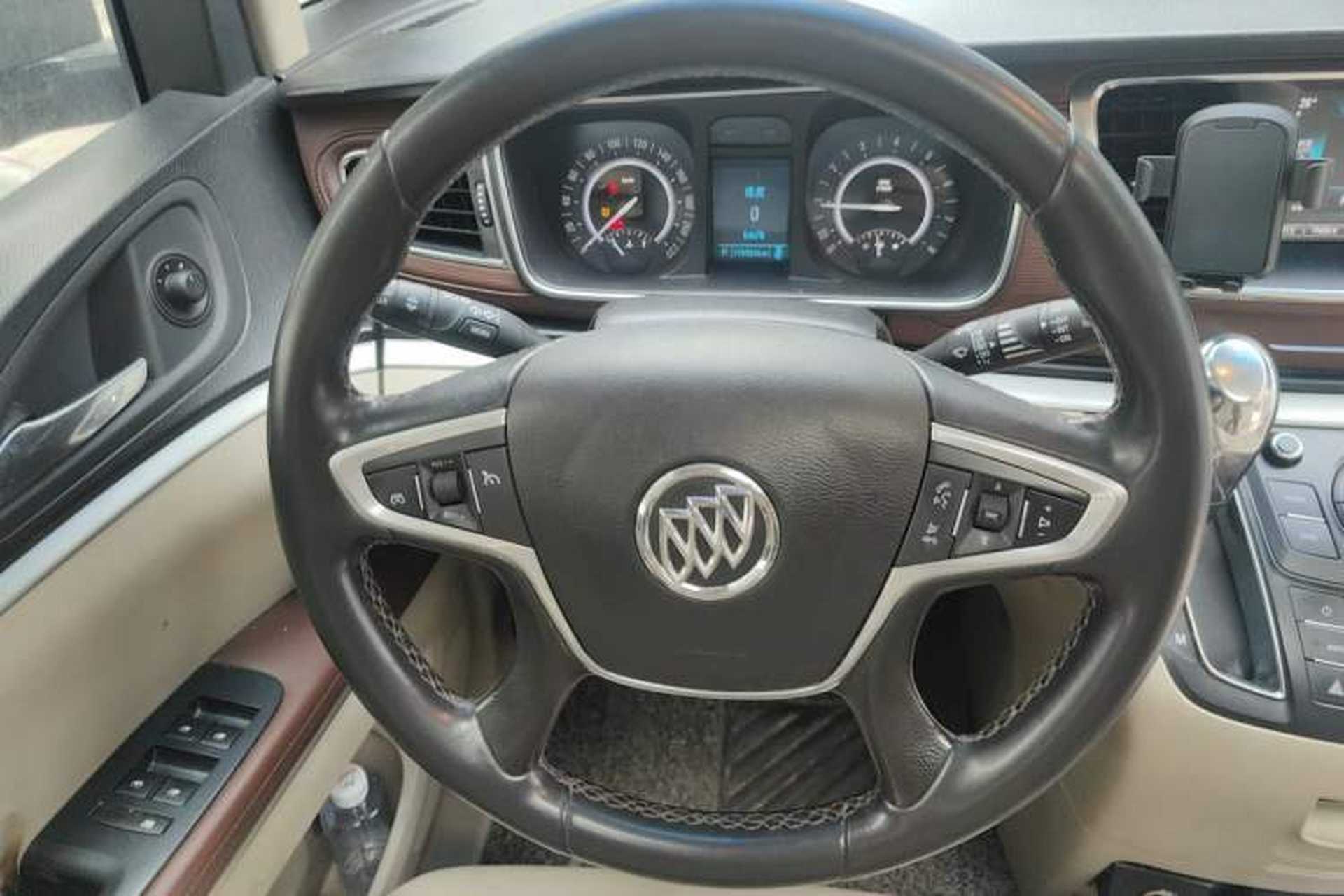 Used Buick GL8 2018 28T Luxury Model China VI Standard Steering Wheel
