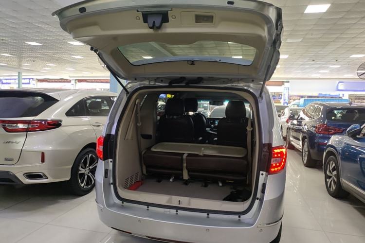 Used Buick GL8 2018 28T Comfort Model China VI Standard Trunk