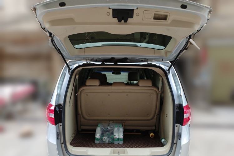 Used Buick GL8 2018 28T Luxury Model China VI Standard Trunk
