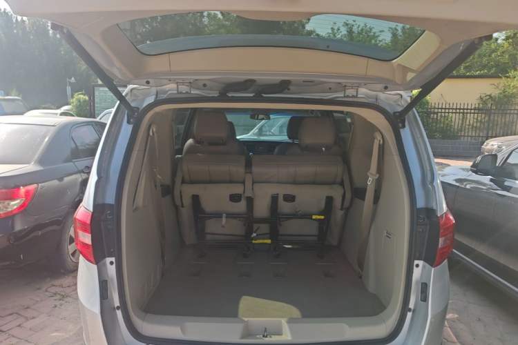 Used Buick GL8 2018 28T Comfort Model China VI Standard Trunk