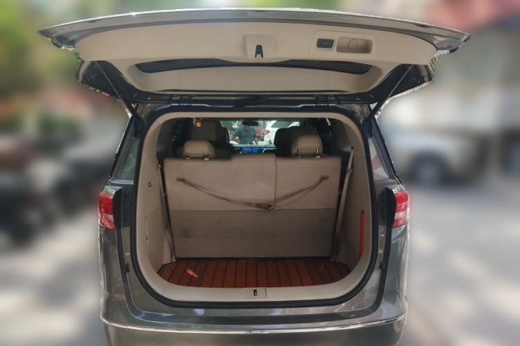 Used Buick GL8 2018 ES 28T Comfort Model China VI Standard Trunk