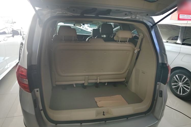Used Buick GL8 2018 28T Luxury Model China VI Standard Trunk