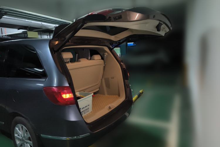 Used Buick GL8 2018 28T Luxury Model China VI Standard Trunk