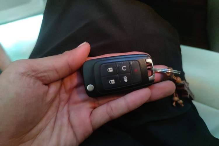 Used Buick GL8 2018 28T Luxury Model China VI Standard Vehicle Key