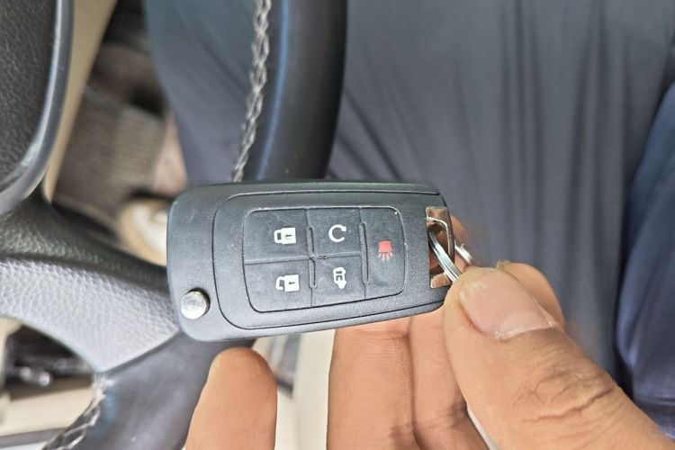 Used Buick GL8 2018 28T Luxury Model China VI Standard Vehicle Key