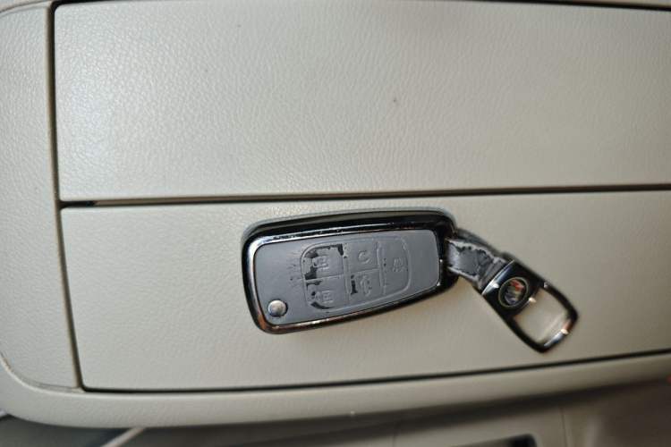 Used Buick GL8 2018 28T Prestige Version China VI Standard Vehicle Key