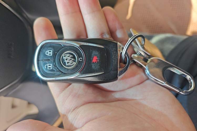 Used Buick GL8 2018 ES 28T Comfort Model China VI Standard Vehicle Key