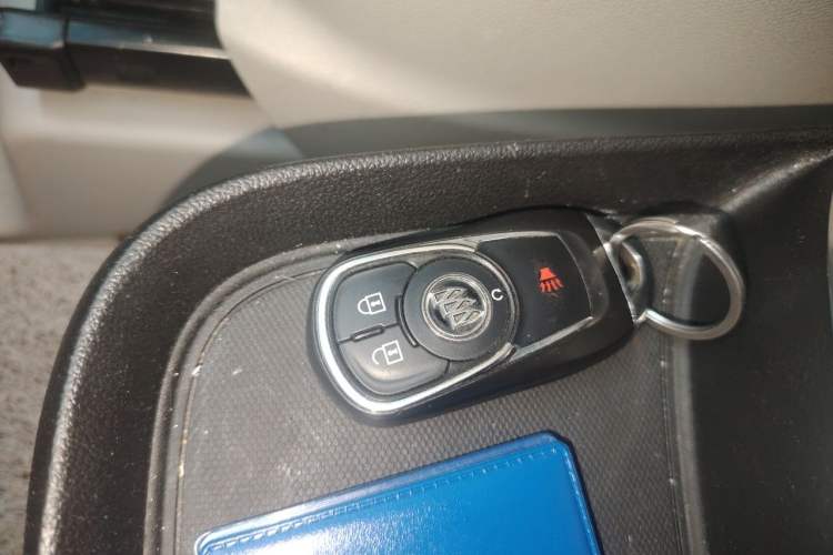 Used Buick GL8 2018 ES 28T Comfort Model China VI Standard Vehicle Key