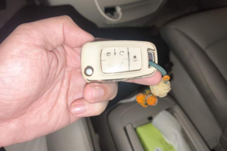 Used Buick GL8 2018 28T Luxury Model China VI Standard Vehicle Key