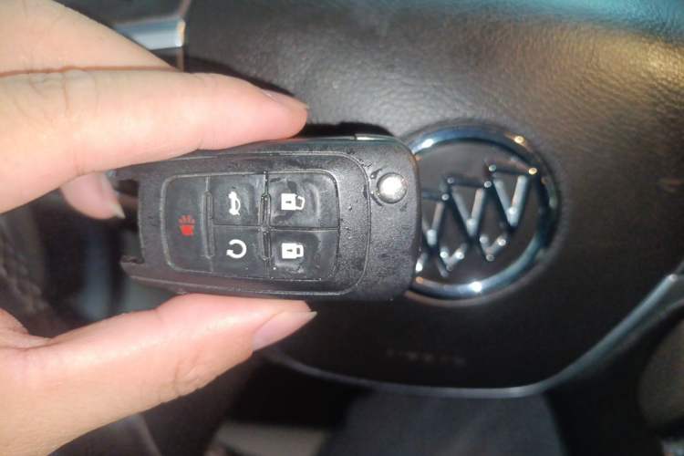 Used Buick GL8 2018 28T Luxury Model China VI Standard Vehicle Key