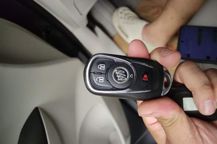 Used Buick GL8 2018 ES 28T Comfort Model China VI Standard Vehicle Key