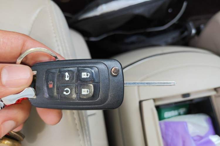 Used Buick GL8 2018 28T Luxury Model China VI Standard Vehicle Key