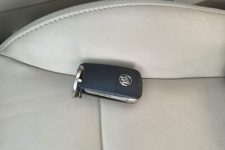 Used Buick GL8 2018 28T Luxury Model China VI Standard Vehicle Key
