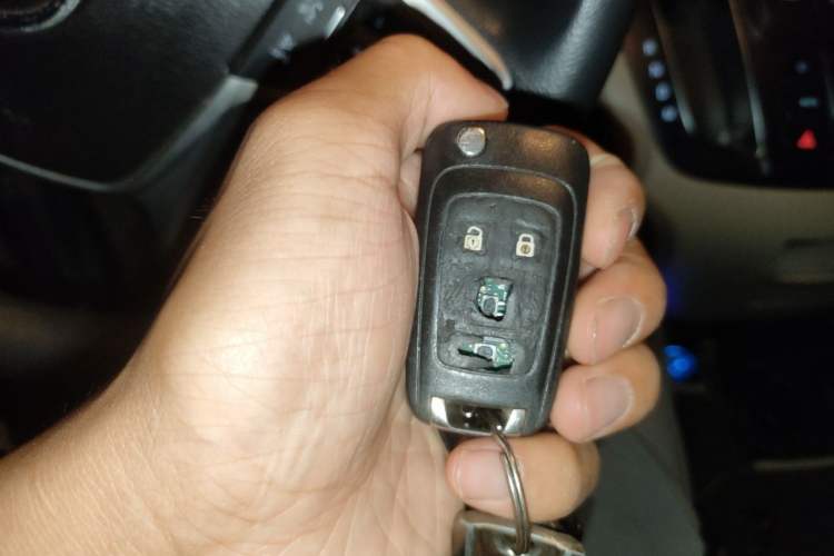 Used Buick GL8 2018 28T Comfort Model China VI Standard Vehicle Key