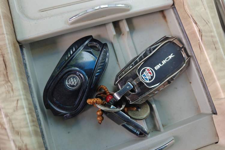 Used Buick GL8 2018 ES 28T Comfort Model China VI Standard Vehicle Key