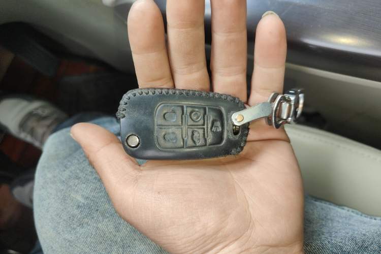 Used Buick GL8 2018 28T Luxury Model China VI Standard Vehicle Key
