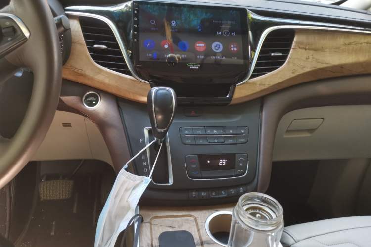 Used Buick GL8 2018 ES 28T Comfort Model China VI Standard Audio And AC Panel