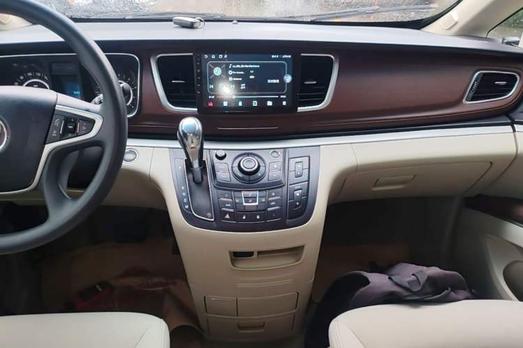 Used Buick GL8 2018 28T Comfort Model China VI Standard Audio And AC Panel