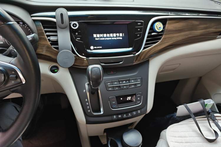 Used Buick GL8 2018 ES 28T Comfort Model China VI Standard Audio And AC Panel