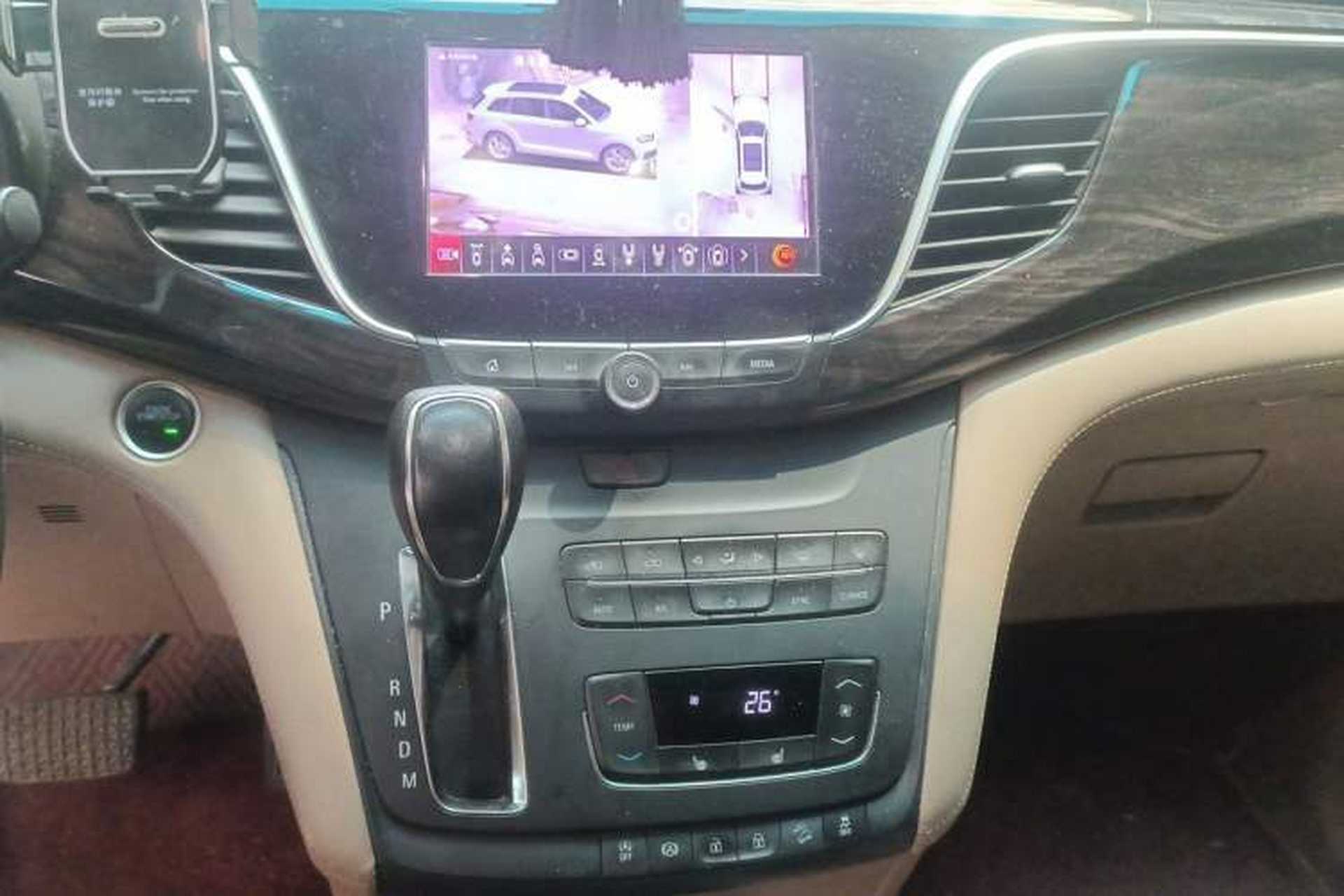 Used Buick GL8 2018 ES 28T Premium Model China VI Standard Audio And AC Panel