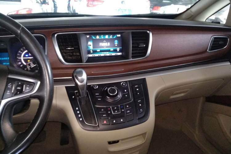 Used Buick GL8 2018 28T Luxury Model China VI Standard Audio And AC Panel