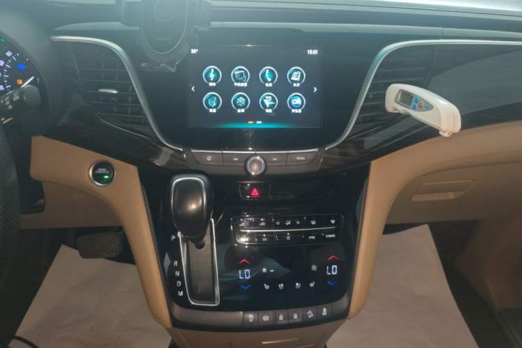 Used Buick GL8 2018 ES 28T Flagship Model China VI Standard Audio And AC Panel