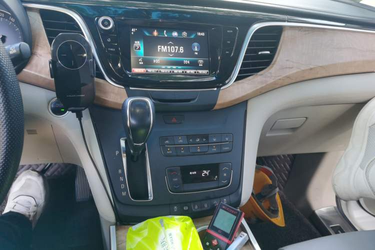 Used Buick GL8 2018 ES 28T Comfort Model China VI Standard Audio And AC Panel
