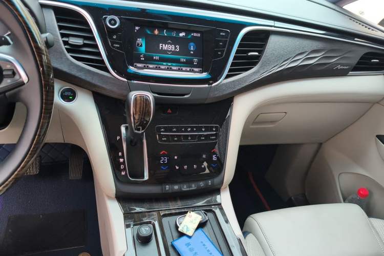 Used Buick GL8 2018 ES 28T Comfort Model China VI Standard Audio And AC Panel