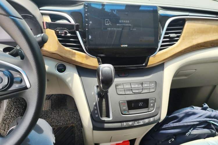 Used Buick GL8 2018 ES 28T Comfort Model China VI Standard Audio And AC Panel