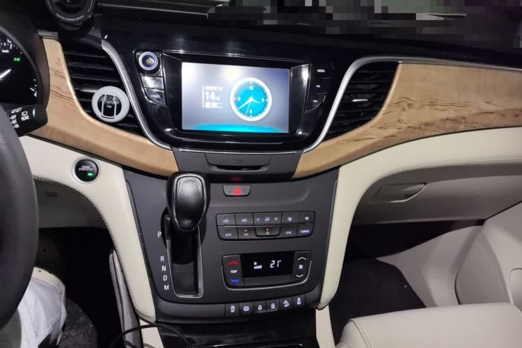 Used Buick GL8 2018 ES 28T Comfort Model China VI Standard Audio And AC Panel