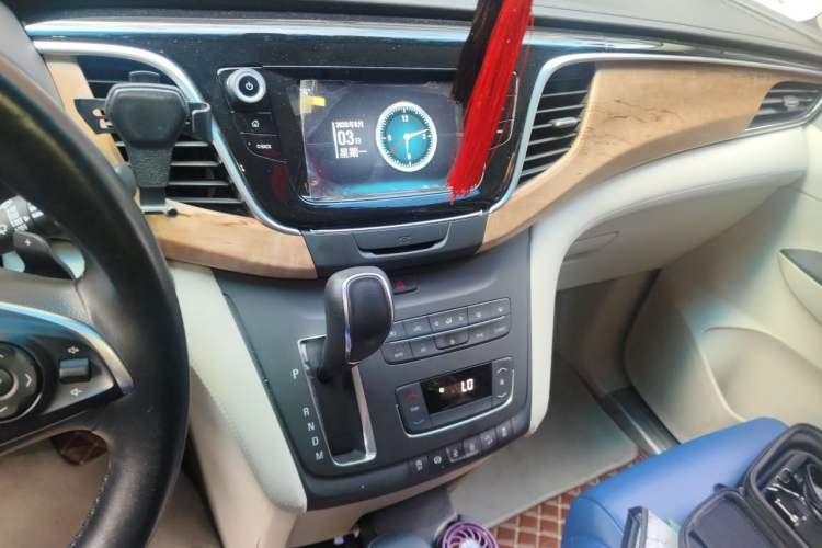 Used Buick GL8 2018 ES 28T Comfort Model China VI Standard Audio And AC Panel