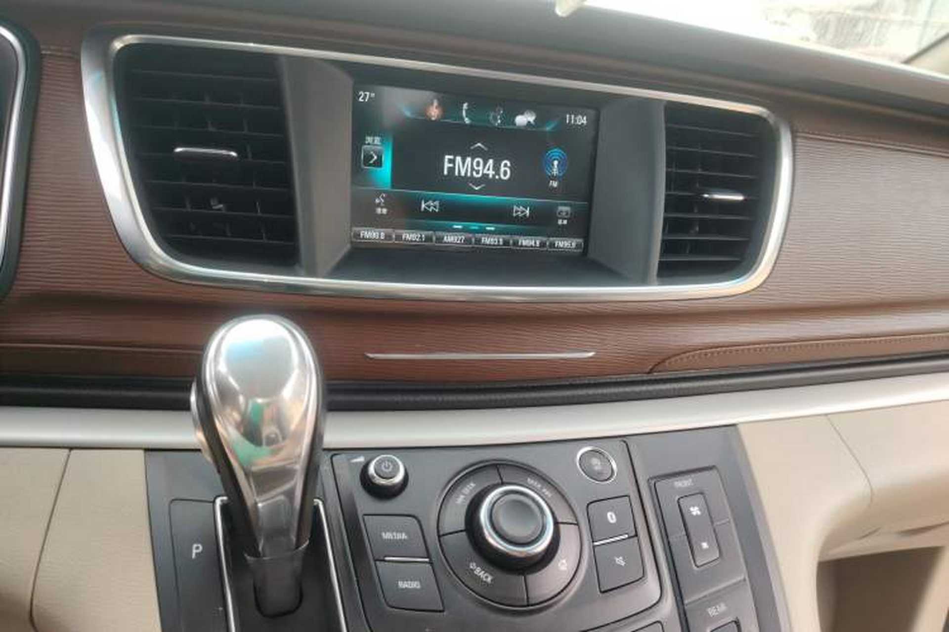 Used Buick GL8 2018 28T Comfort Model China VI Standard Audio And AC Panel