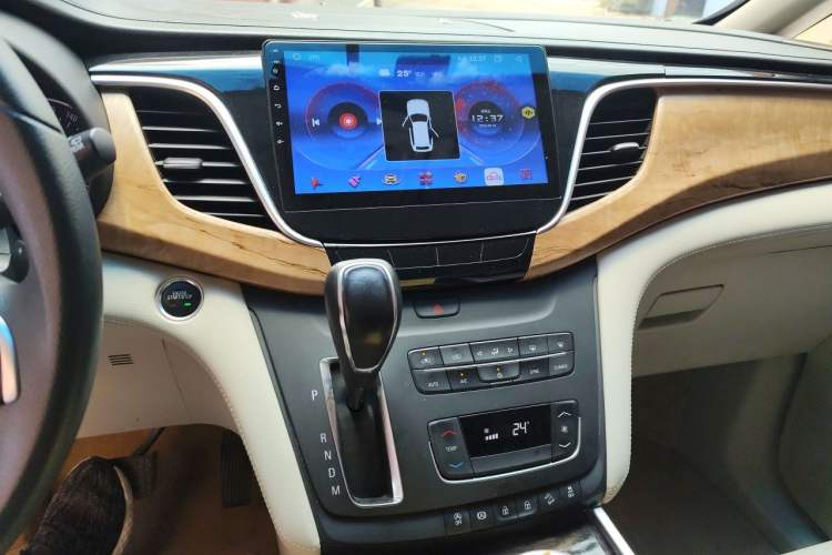 Used Buick GL8 2018 ES 28T Comfort Model China VI Standard Audio And AC Panel