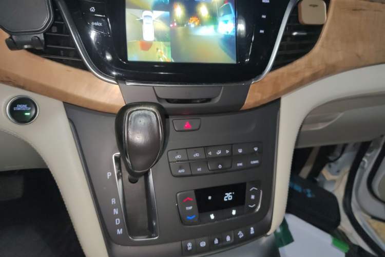 Used Buick GL8 2018 ES 28T Comfort Model China VI Standard Audio And AC Panel