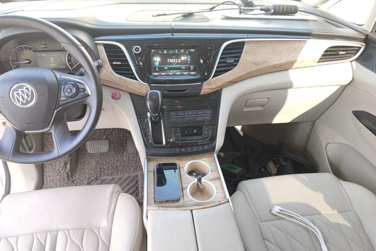 Used Buick GL8 2018 ES 28T Comfort Model China VI Standard Audio And AC Panel